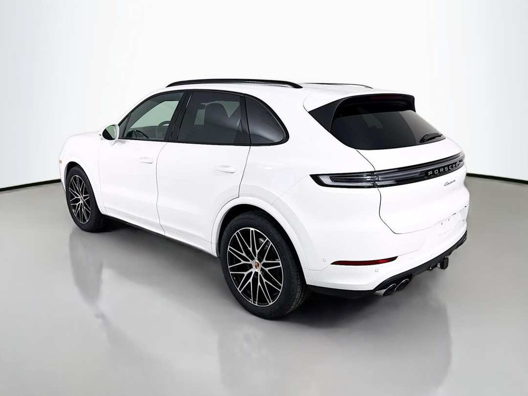 2026 Porsche Cayenne - Image 3
