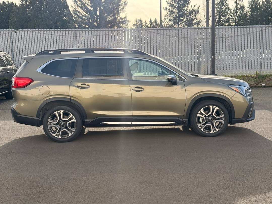 2023 Subaru Ascent Limited - Image 8