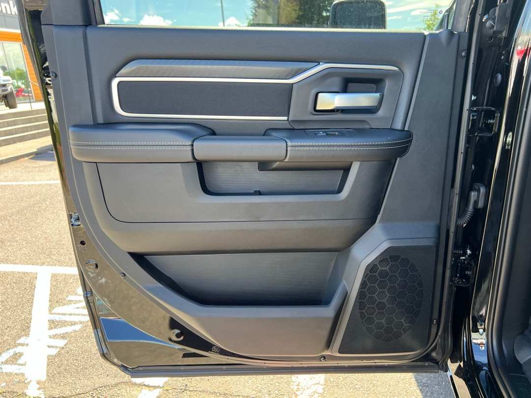 2026 Ram 3500 Big Horn - Image 27