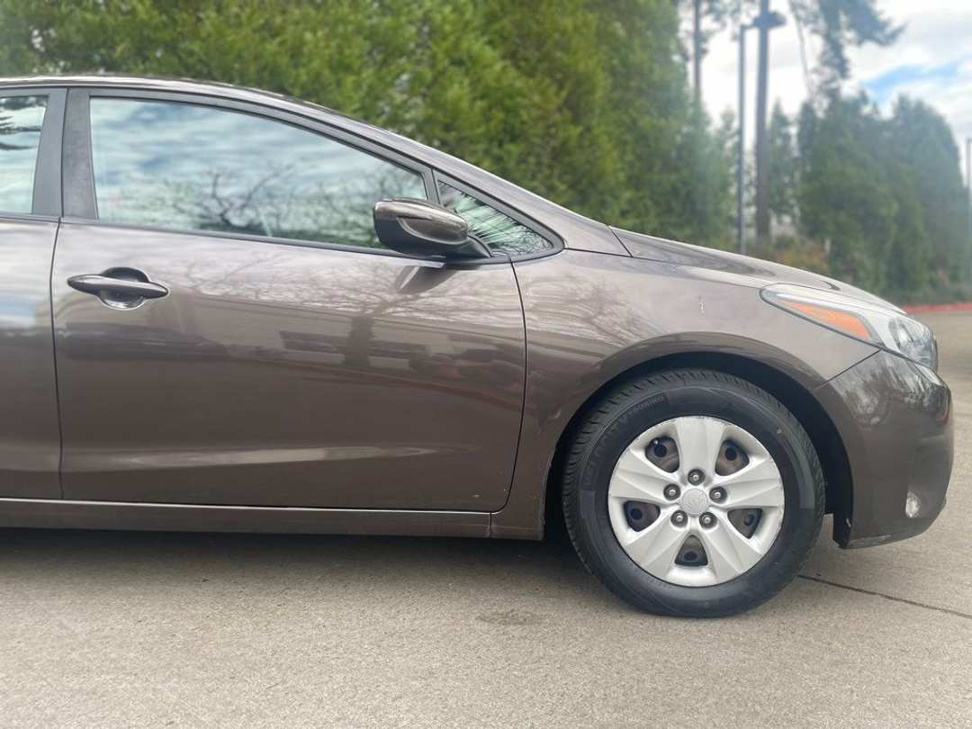 2018 Kia Forte LX - Image 2