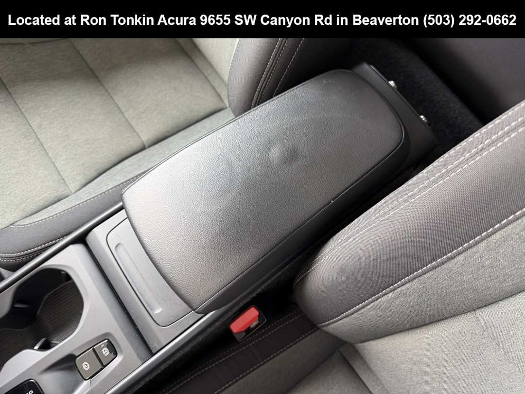 2024 Volvo Xc40 B5 Core - Image 28