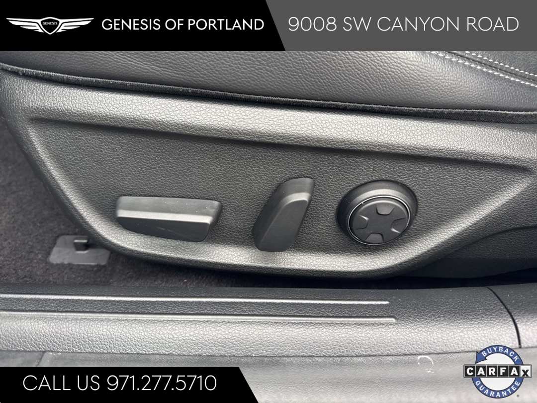 2023 Genesis G70 2.0T - Image 16