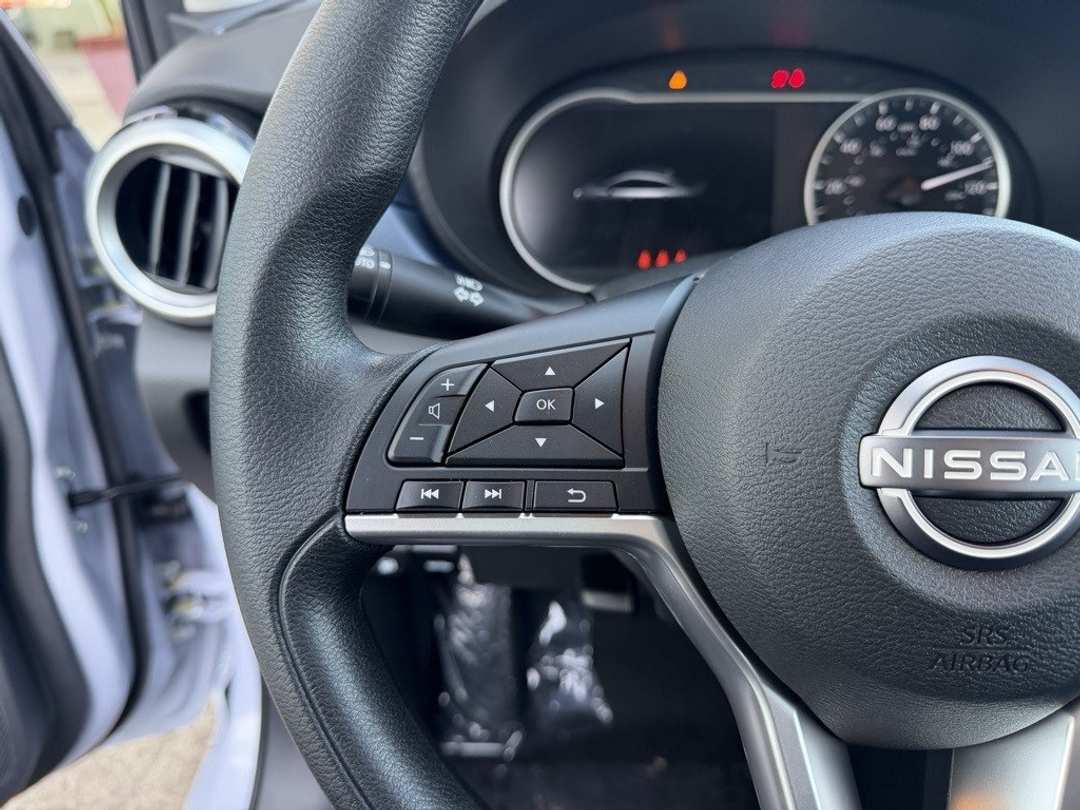 2025 Nissan Versa 1.6 SV - Image 22