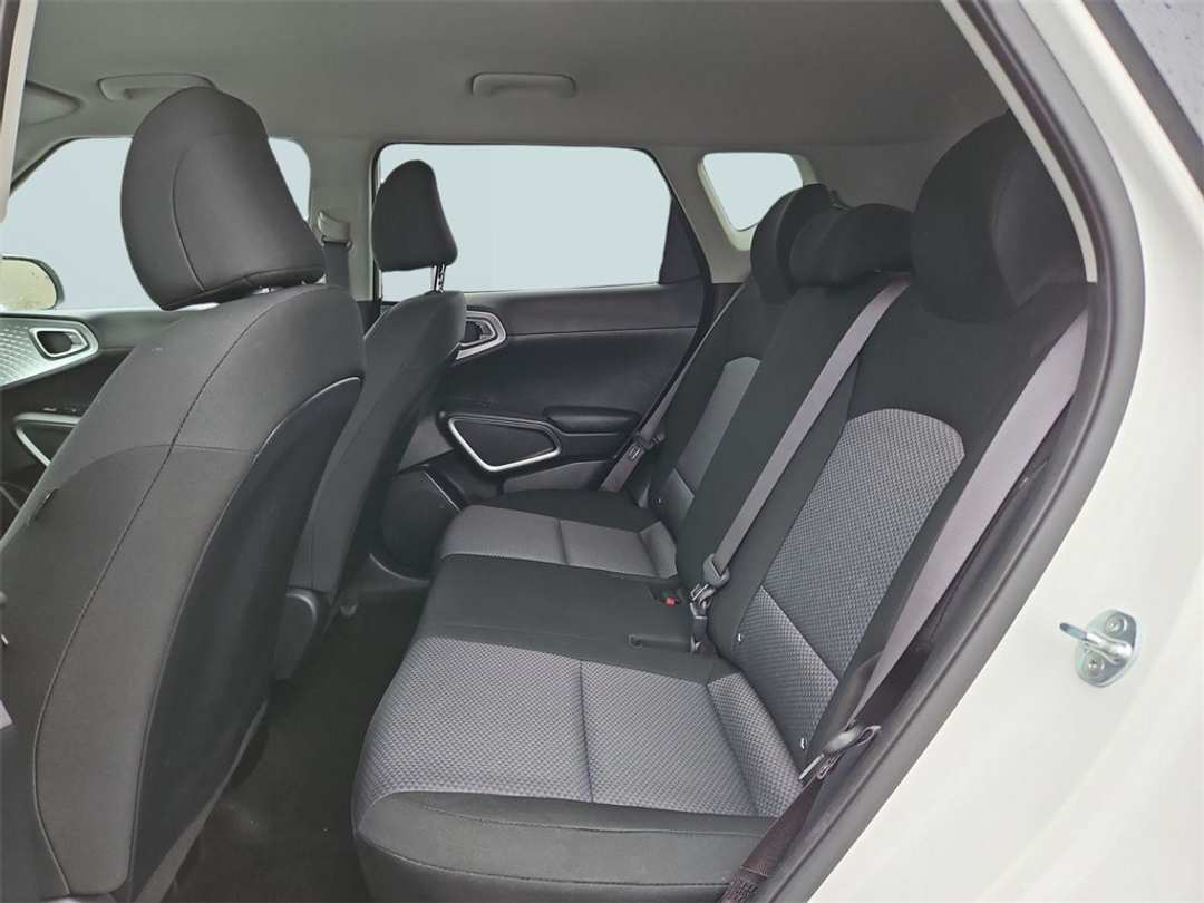 2024 Kia Soul LX - Image 22