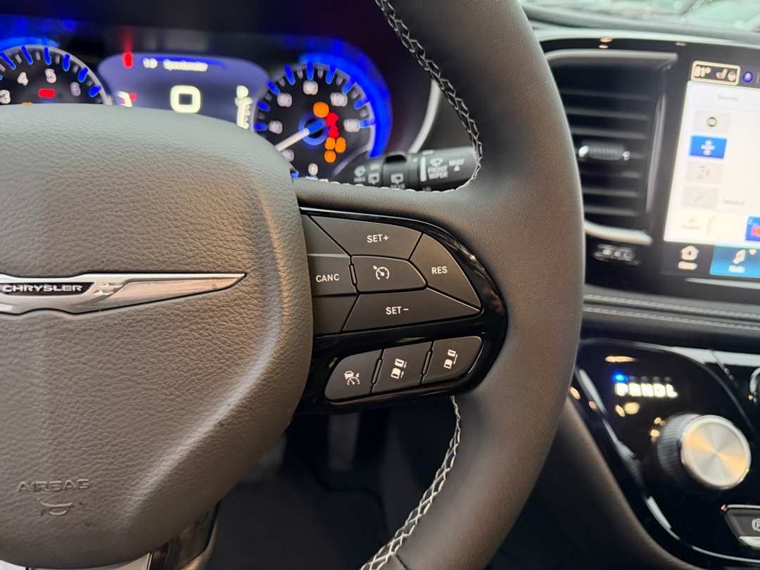 2026 Chrysler Pacifica Select - Image 19