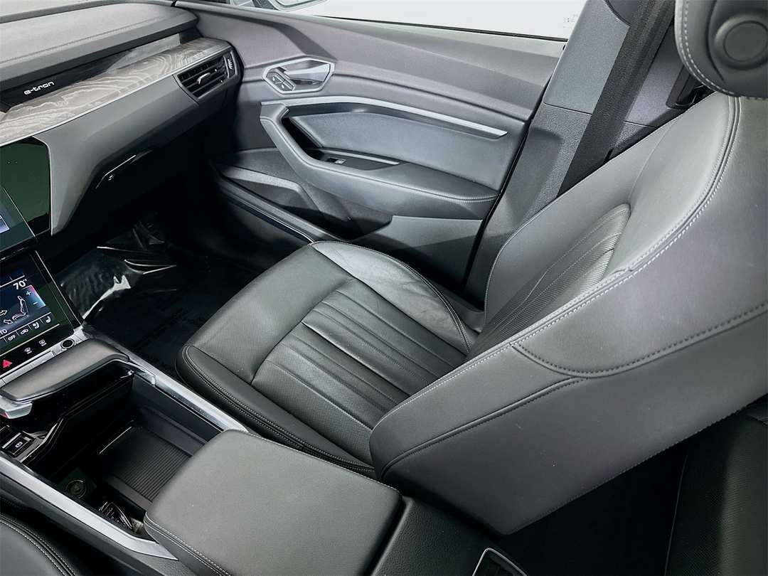 2022 Audi E-Tron Premium Plus - Image 25