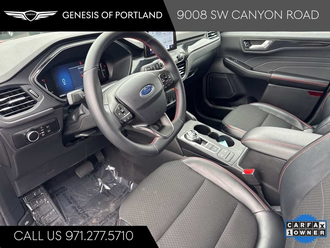 2025 Ford Escape STLine - Image 16