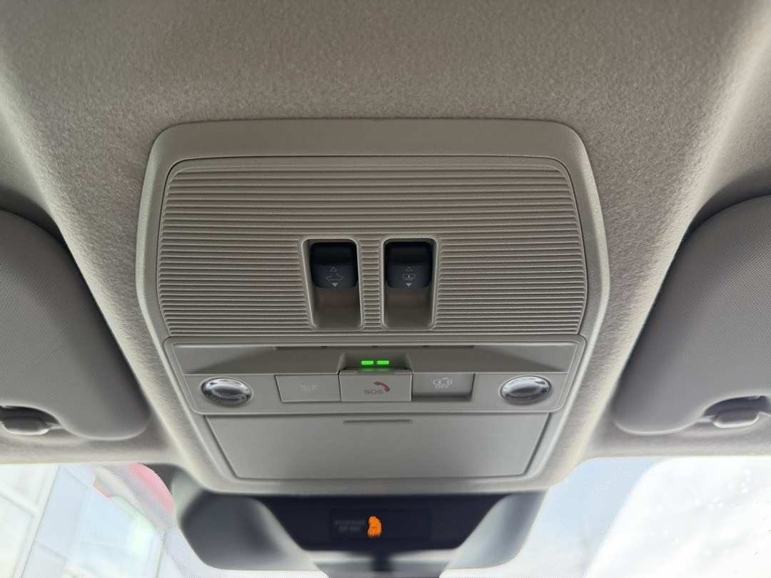 2026 Nissan Kicks SR - Image 26