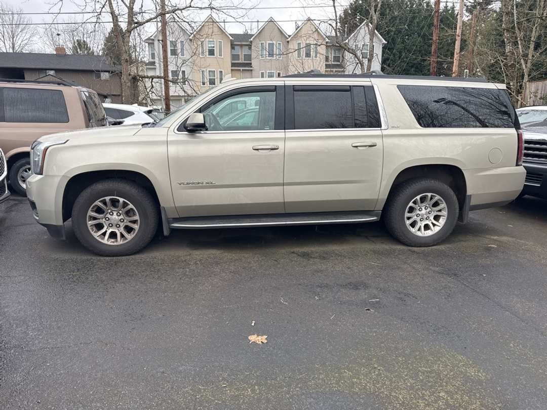 2016 GMC Yukon Xl SLT - Image 5