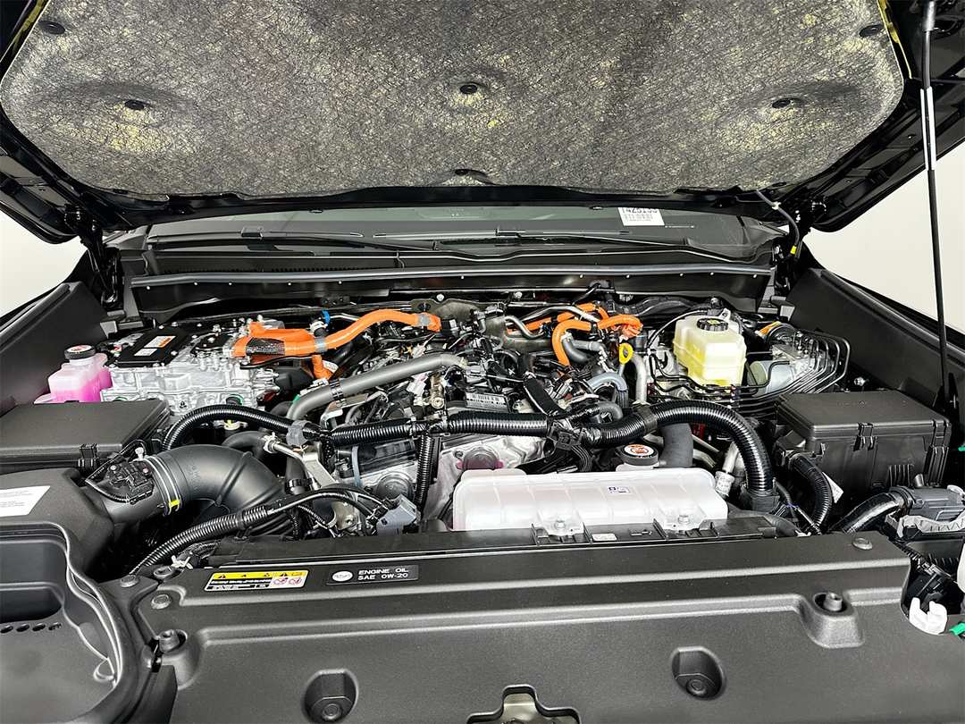 2025 Toyota 4Runner I-Force Max TRD Off Road Premium - Image 32