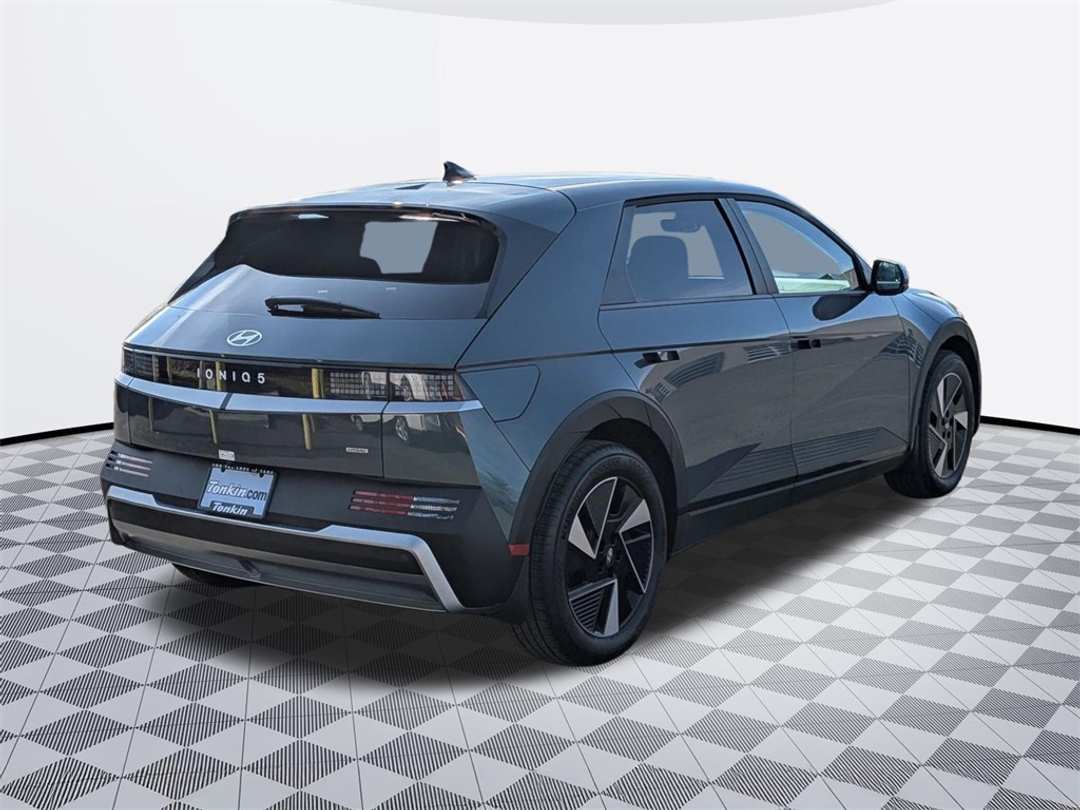 2026 Hyundai Ioniq 5 SEL - Image 6