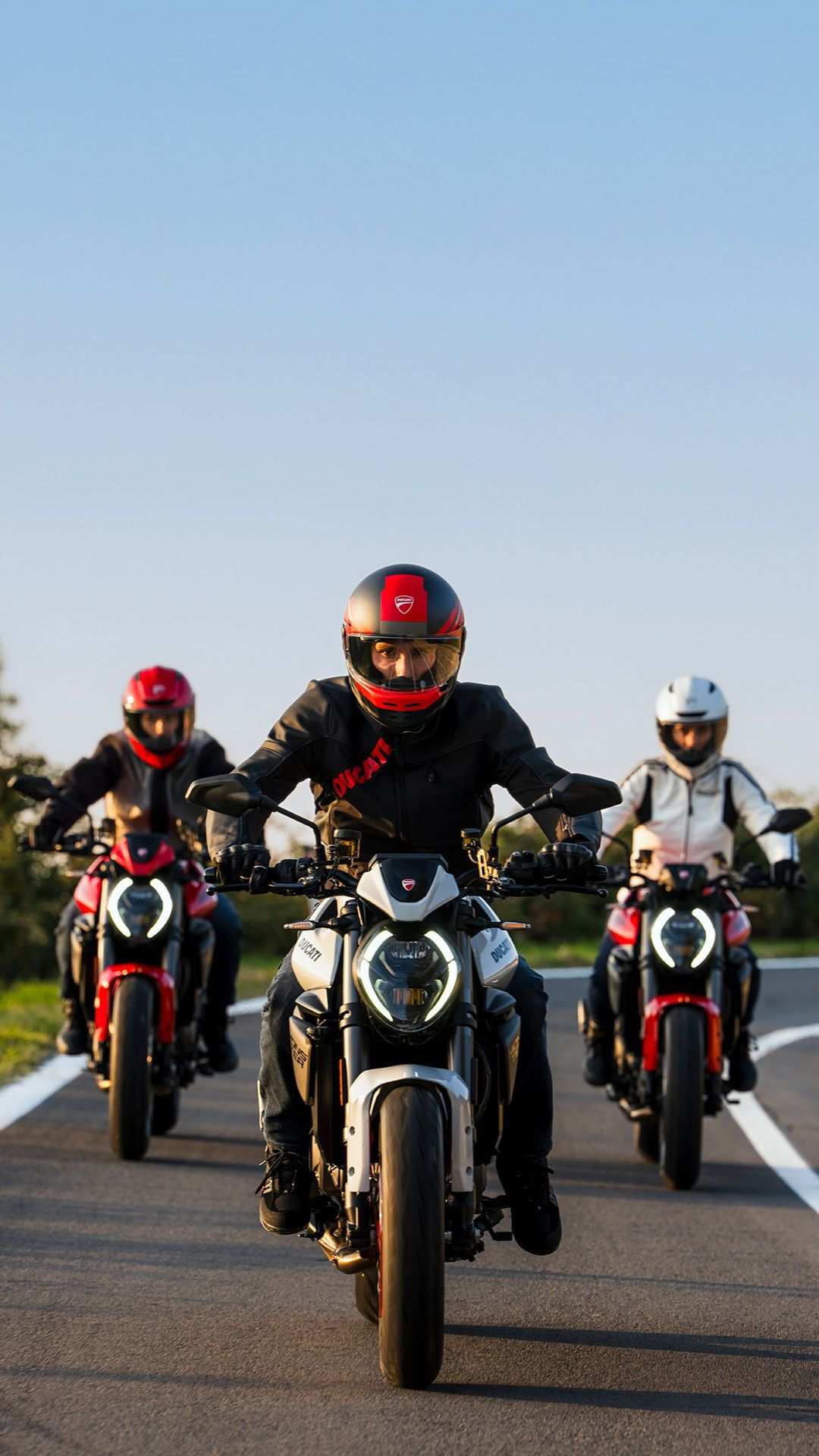 2026 Ducati Monster - Image 25