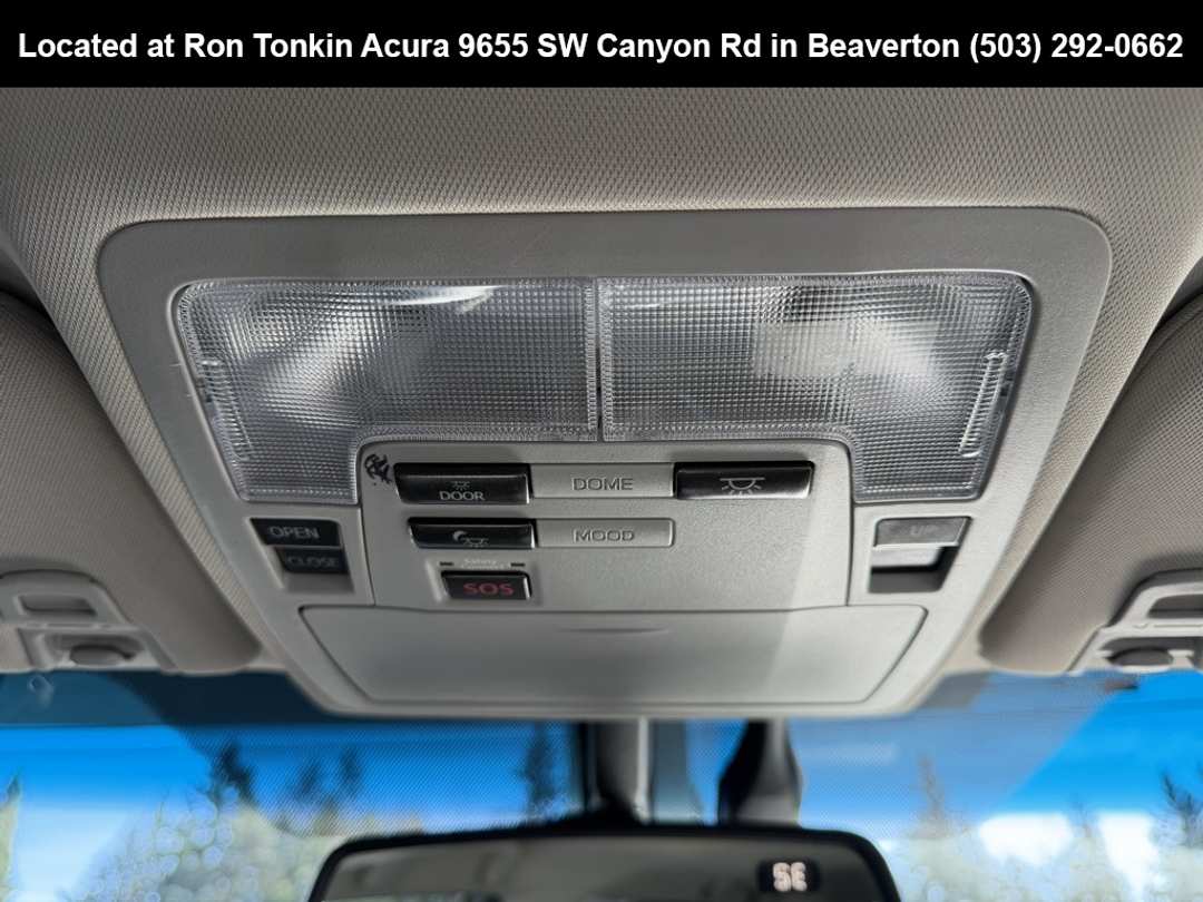 2014 Toyota Avalon Limited - Image 28