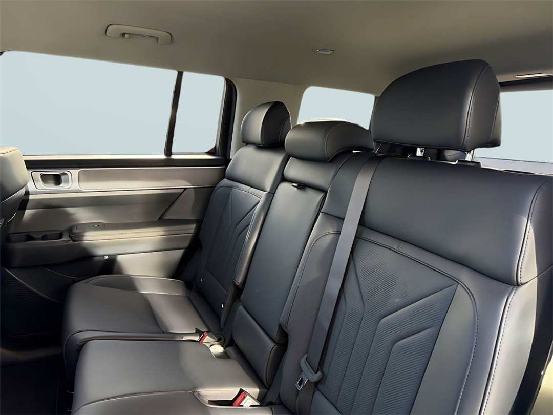 2026 Hyundai Santa Fe SEL - Image 29