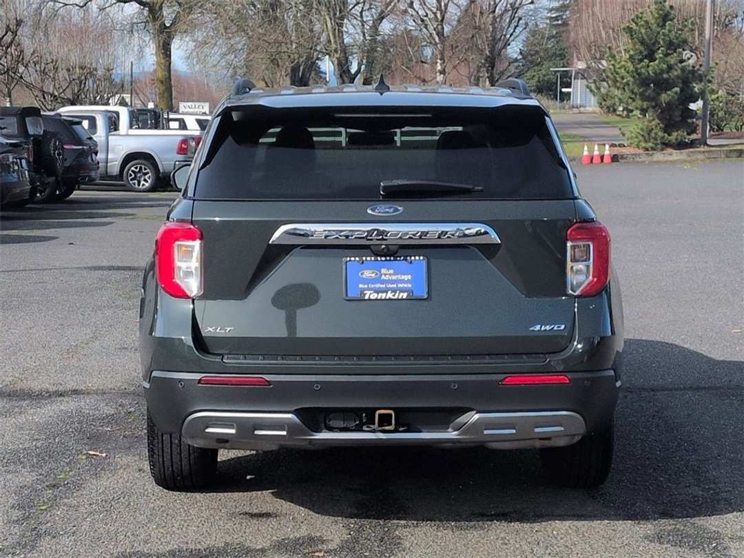 2023 Ford Explorer XLT - Image 4
