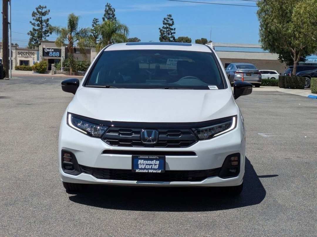 2026 Honda Odyssey SportL - Image 3