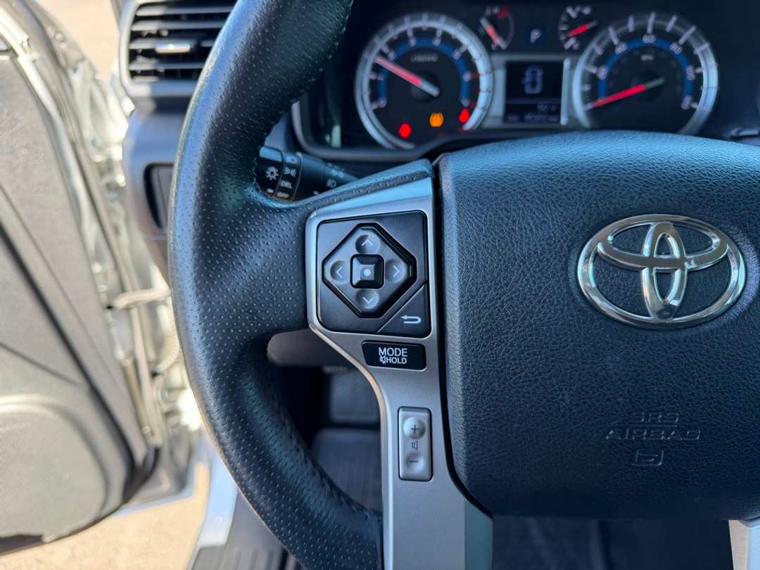 2017 Toyota 4Runner SR5 - Image 17