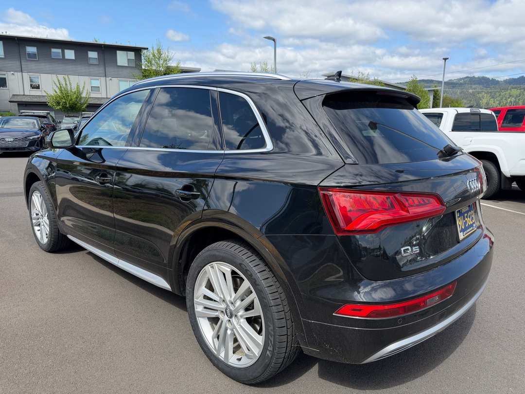 2018 Audi Q5 2.0T Premium Plus - Image 2