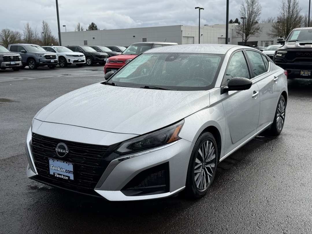 2024 Nissan Altima 2.5 SV - Image 4