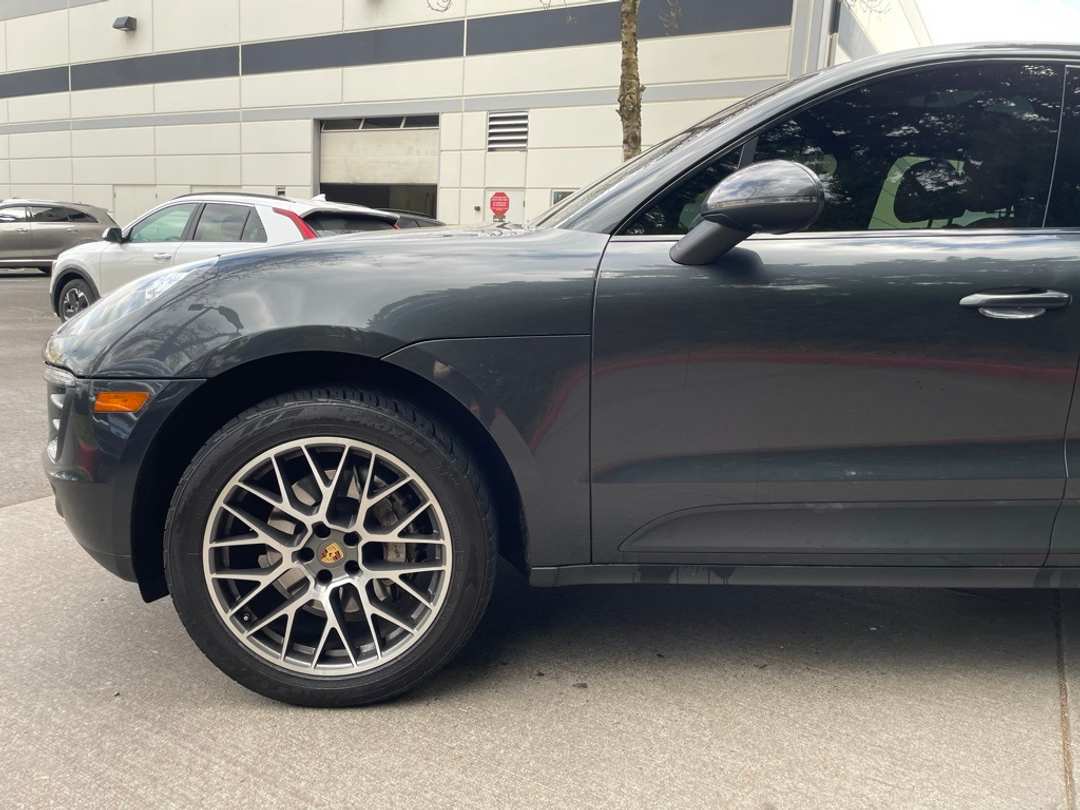 2018 Porsche Macan S - Image 8