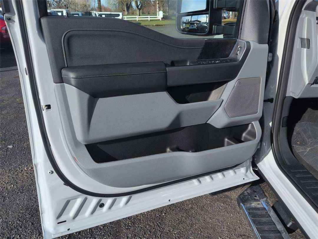 2026 Ford F-250Sd XLT - Image 9