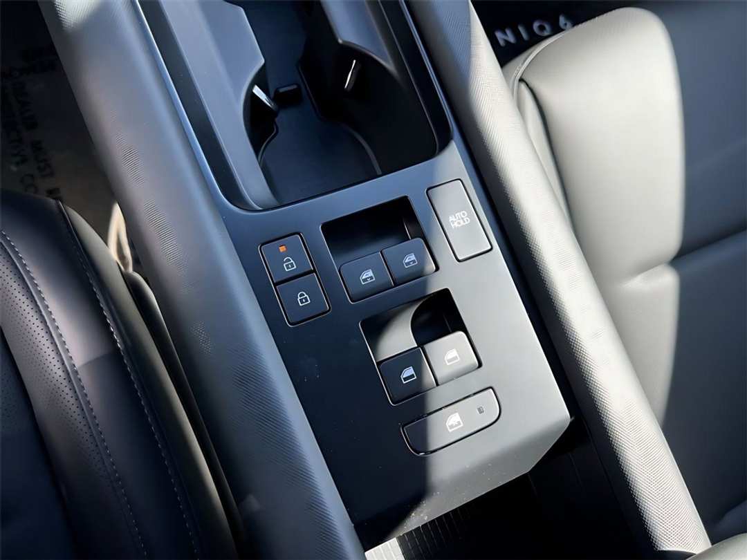 2025 Hyundai Ioniq 6 SEL - Image 22