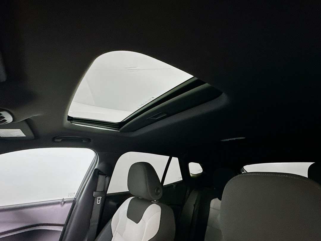 2025 Chevrolet Trax 1RS - Image 23