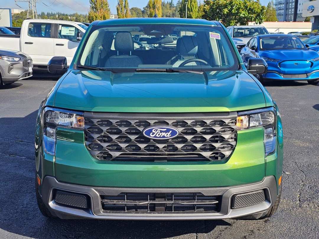 2025 Ford Maverick XLT - Image 2