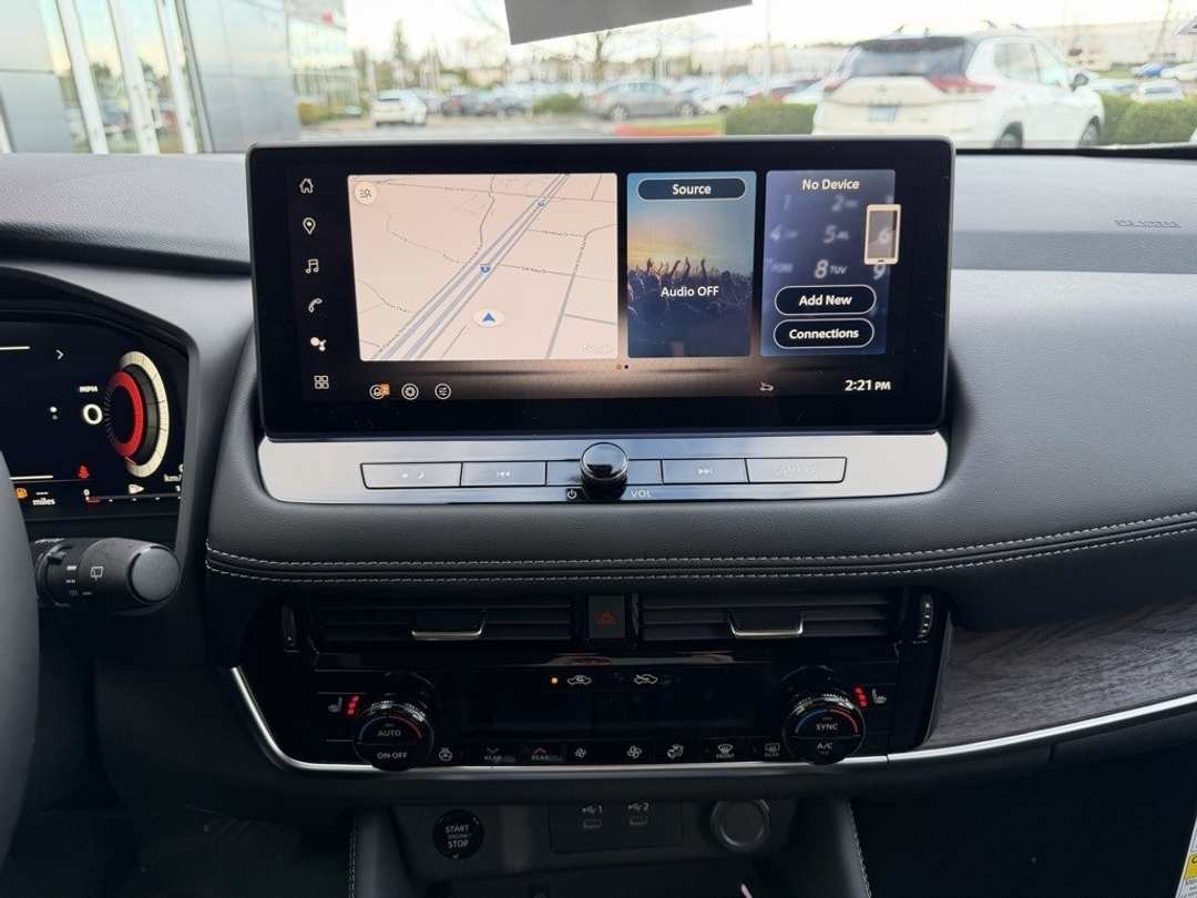 2026 Nissan Rogue Platinum - Image 21