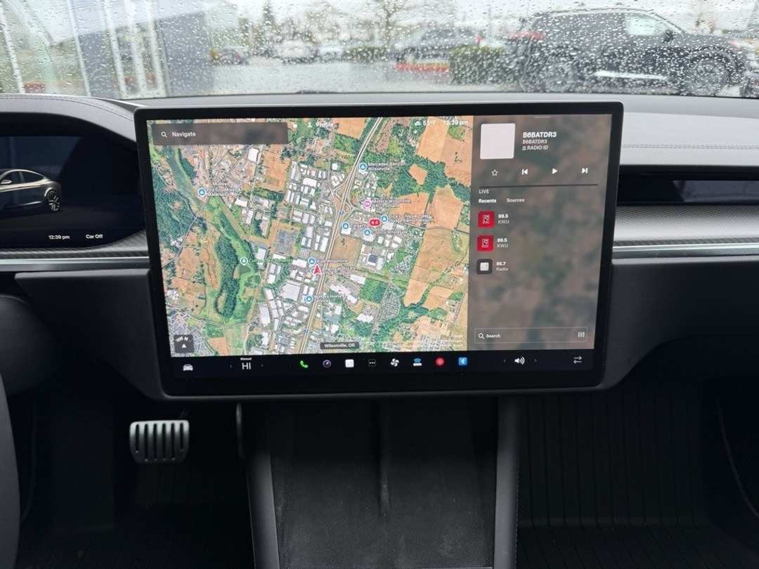 2021 Tesla Model S Plaid - Image 24