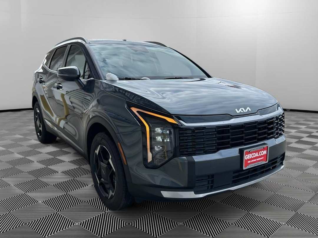 2026 Kia Sportage EX - Image 3