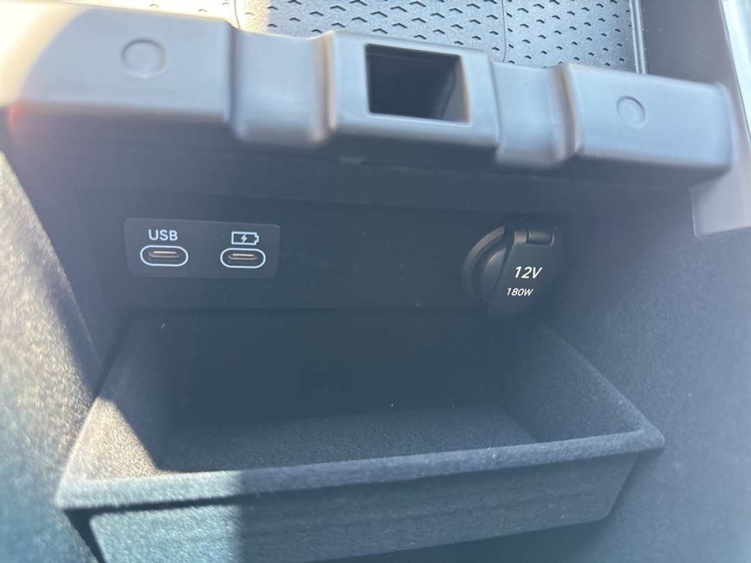 2026 Genesis Electrified Gv70 - Image 29