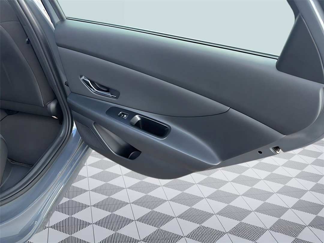 2026 Hyundai Elantra SEL Sport - Image 15