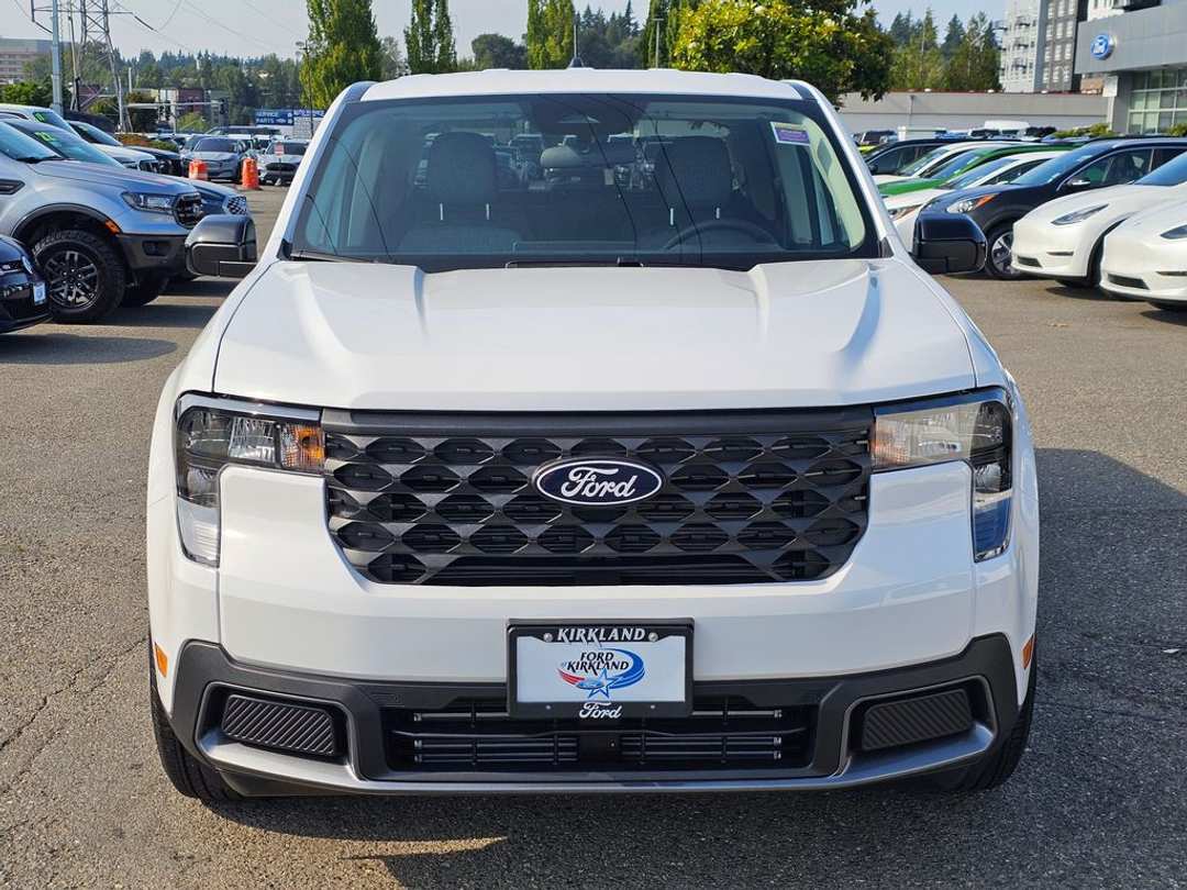 2025 Ford Maverick XLT - Image 2