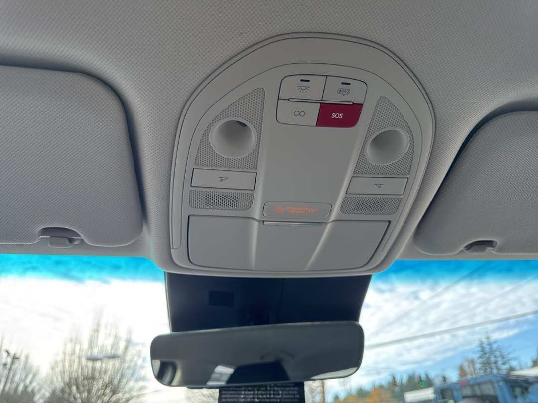 2026 Genesis G70 2.5T - Image 29