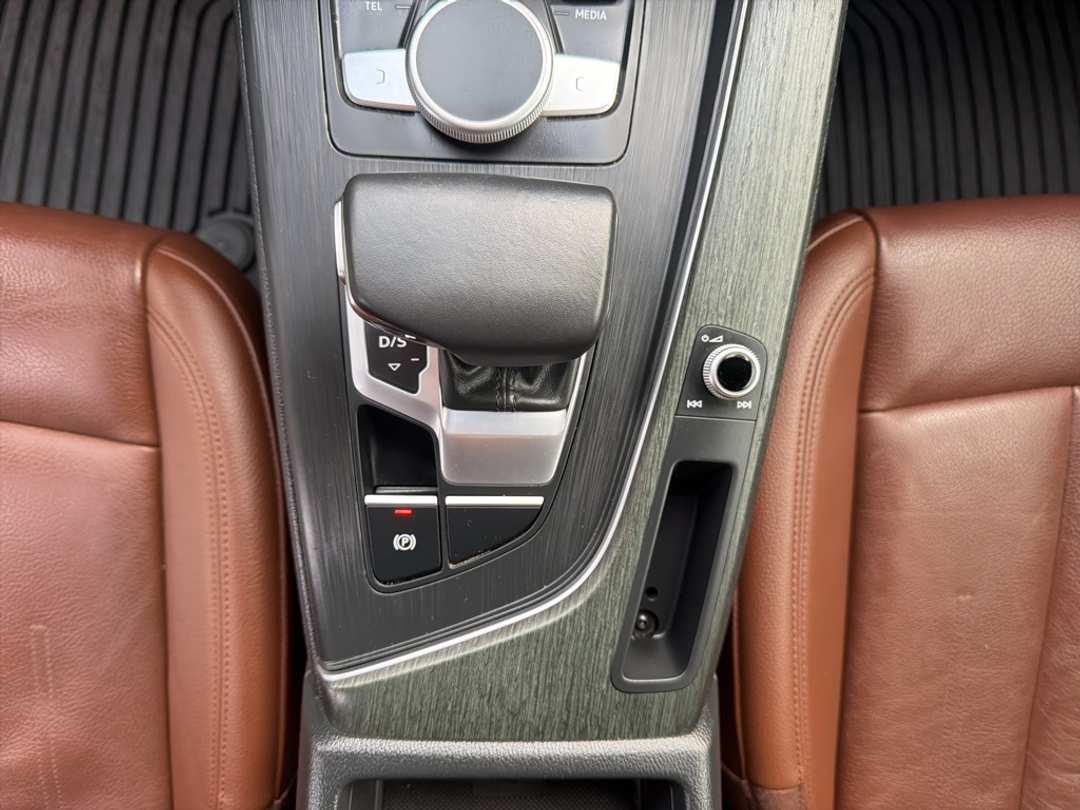 2018 Audi A4 2.0T Premium Plus - Image 32