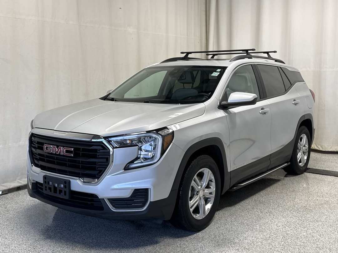 2022 GMC Terrain SLE - Image 2