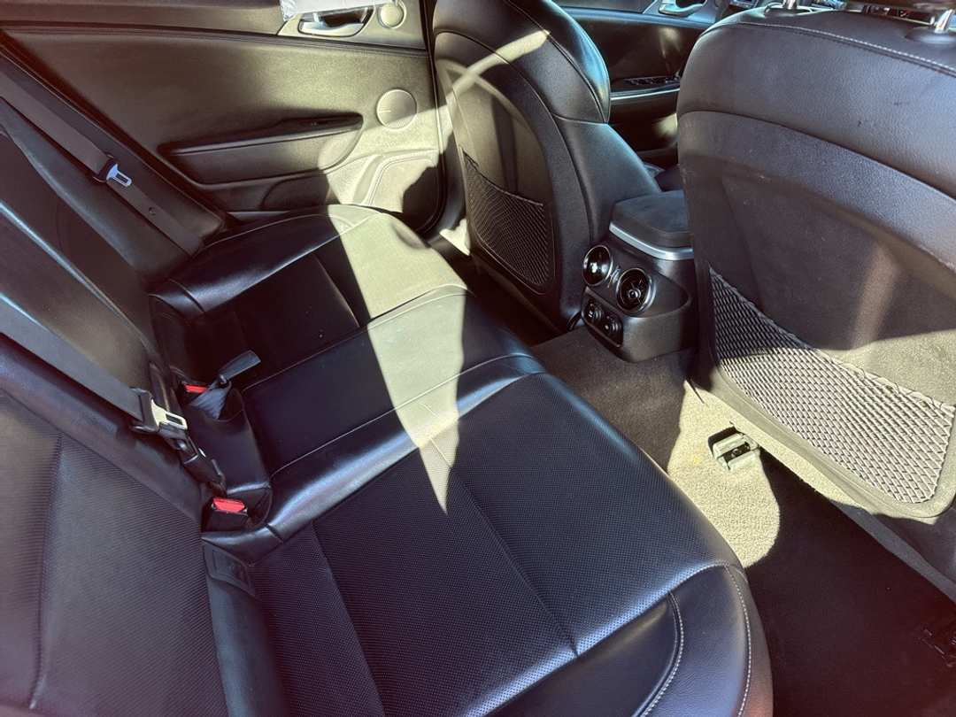 2019 Kia Stinger GTS - Image 22