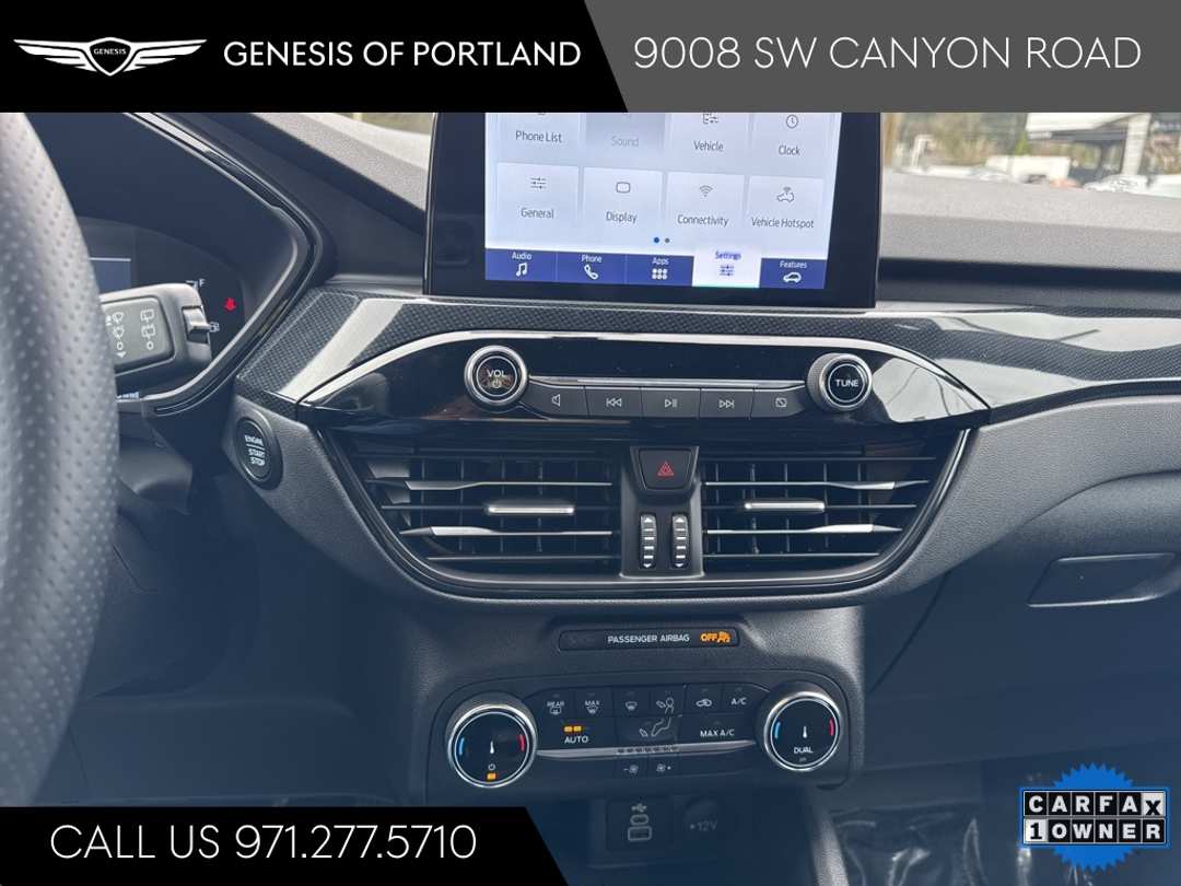 2025 Ford Escape STLine - Image 20