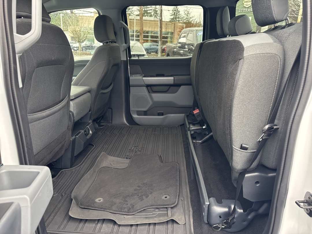 2024 Ford F-150 XLT - Image 37
