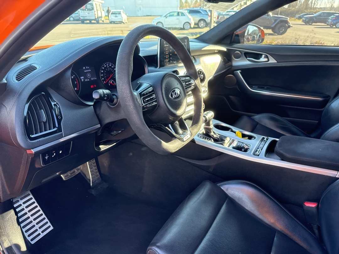 2019 Kia Stinger GTS - Image 14