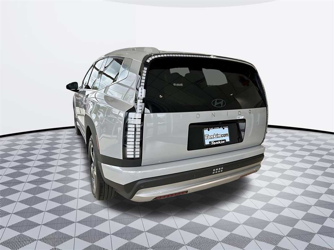 2026 Hyundai Ioniq 9 S - Image 6