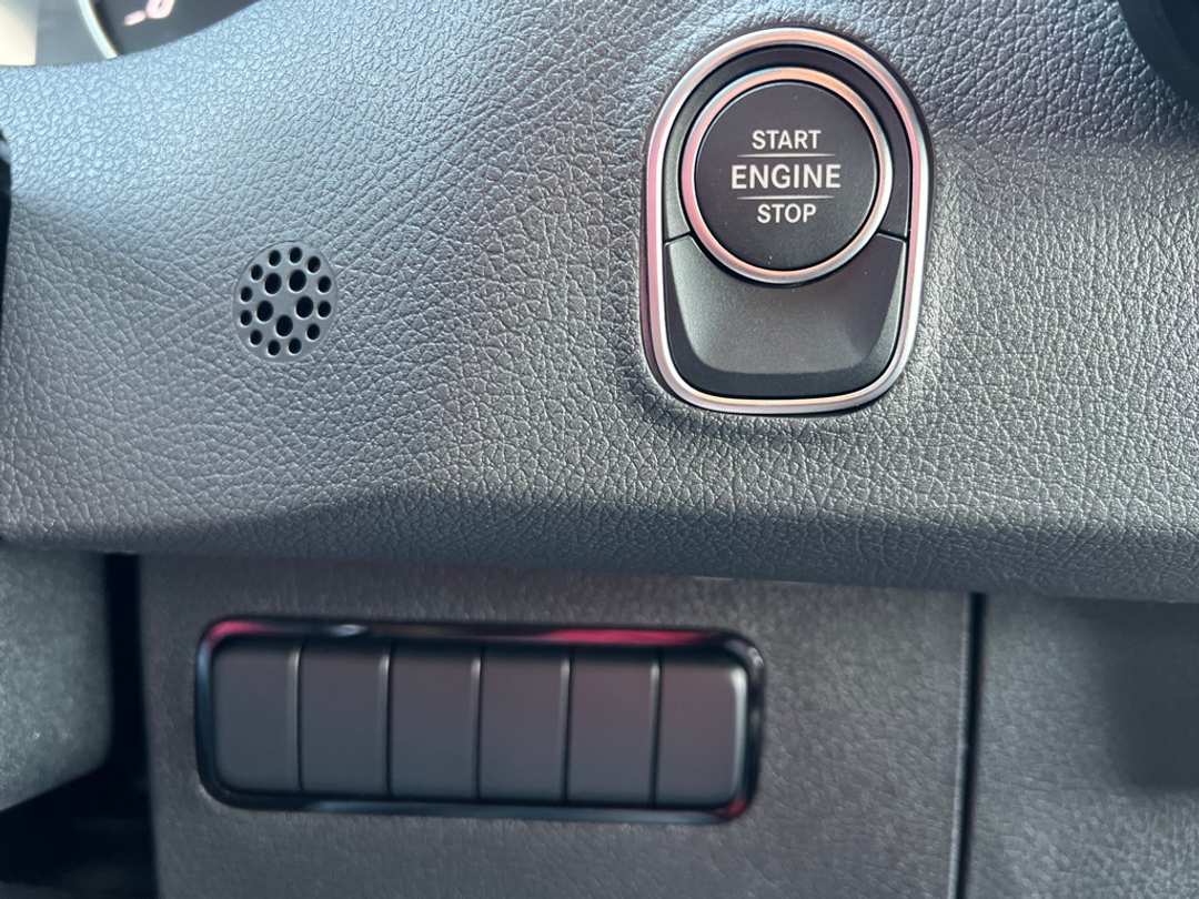 2025 Mercedes-Benz Sprinter 2500 Passenger 170 WB - Image 31