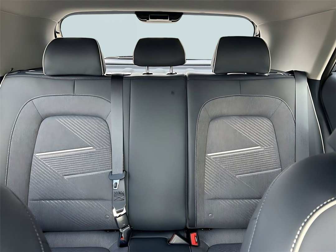 2025 Hyundai Venue Limited - Image 20