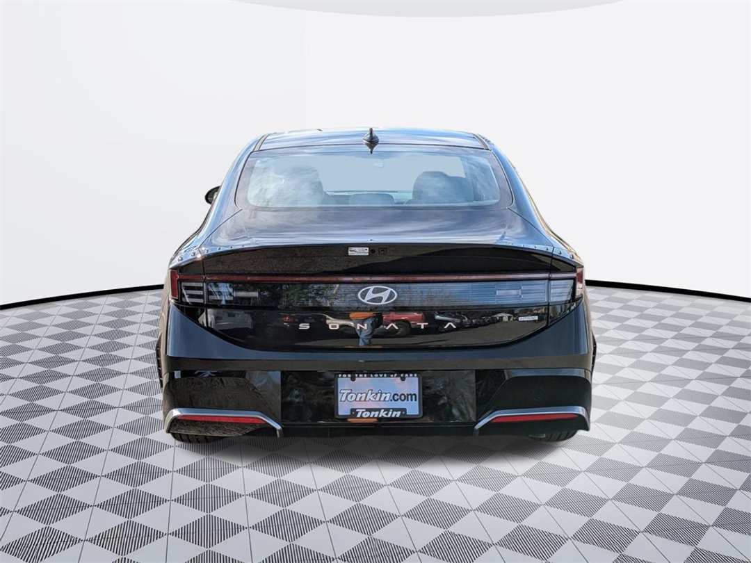 2026 Hyundai Sonata SEL Sport - Image 5