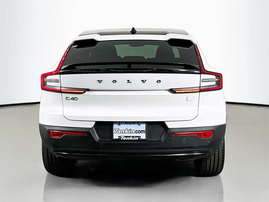 2023 Volvo C40 Recharge Pure Twin Plus - Image 6