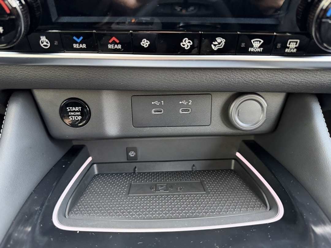 2026 Nissan Rogue Platinum - Image 24