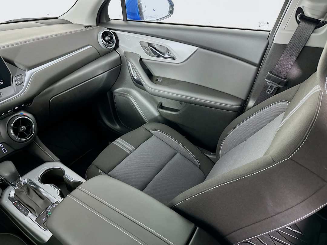 2025 Chevrolet Blazer LT - Image 24