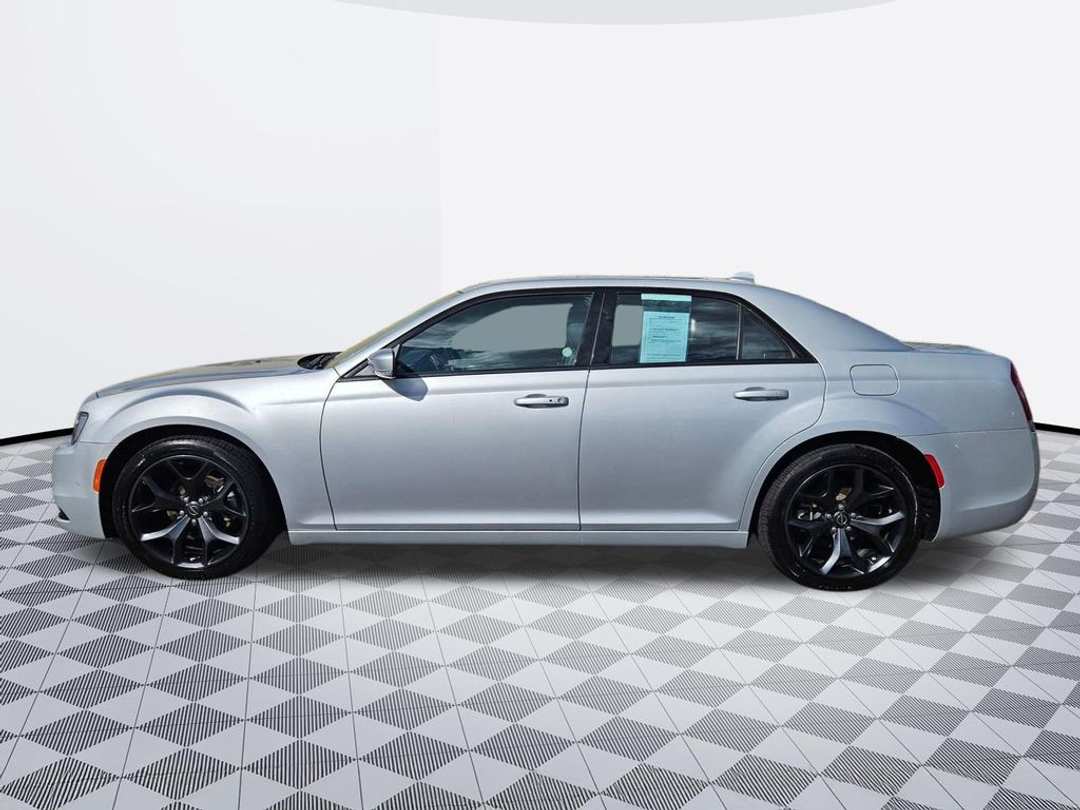 2023 Chrysler 300 S - Image 3