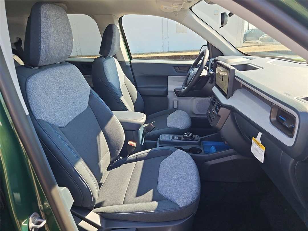 2025 Ford Maverick XLT - Image 32